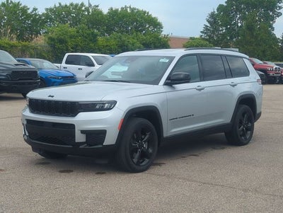 2023 Jeep Grand Cherokee L Altitude 4x4