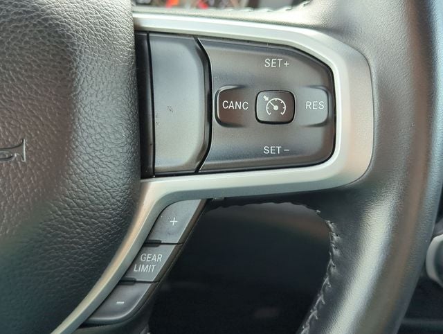 2022 RAM 1500 Big Horn Crew Cab 4x4 5'7' Box