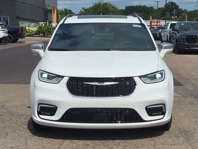2024 Chrysler Pacifica Hybrid Pinnacle