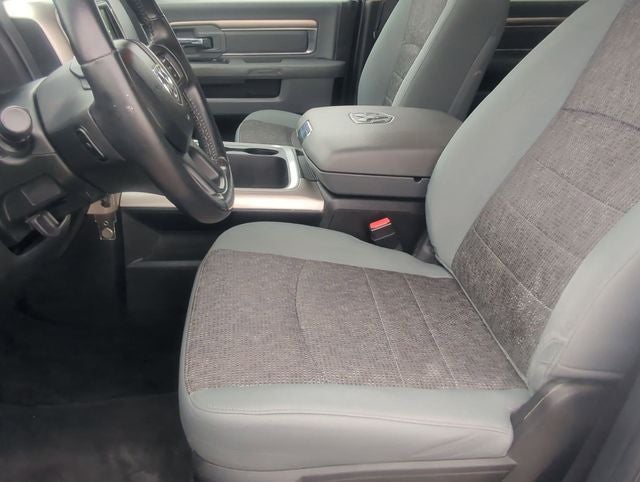 2017 RAM 1500 Big Horn Crew Cab 4x4 5'7' Box