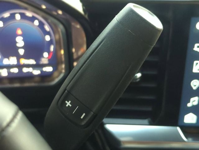 2024 Chevrolet Silverado 1500 4WD Crew Cab Short Bed LT with 2FL