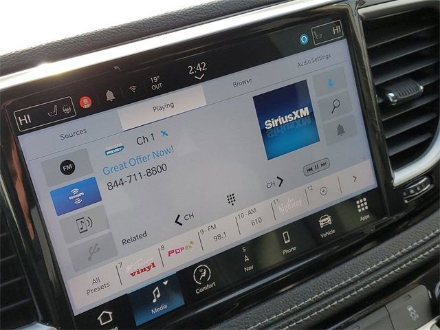 2024 Chrysler Pacifica Hybrid Select