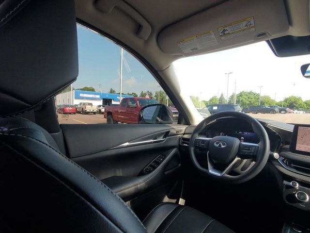 2024 INFINITI QX60 LUXE