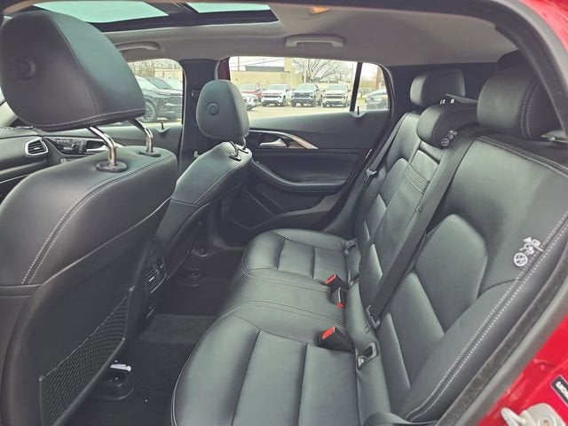 2017 INFINITI QX30 Premium