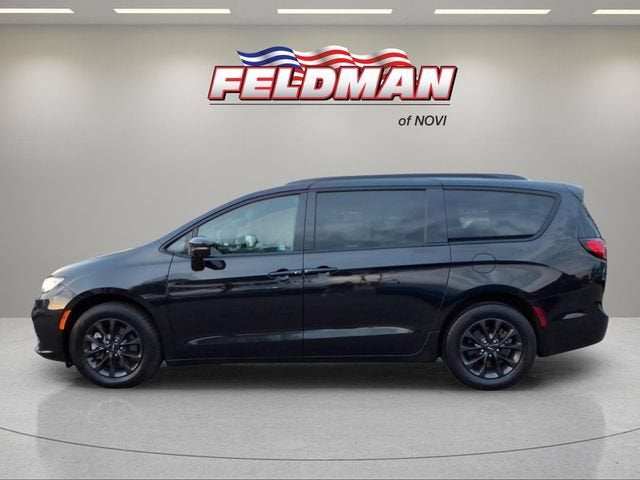 2022 Chrysler Pacifica Touring L AWD