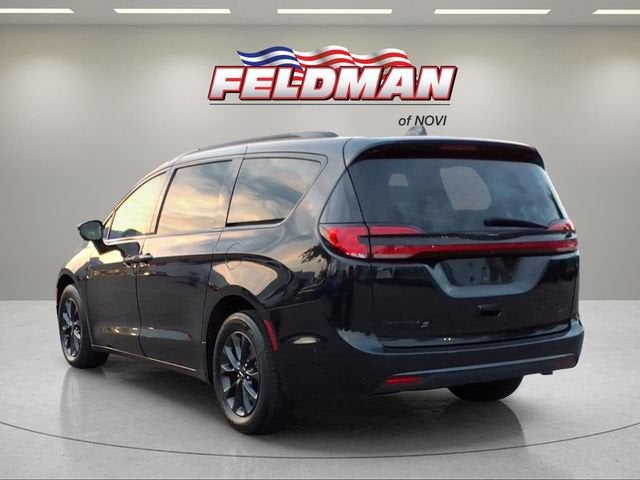 2022 Chrysler Pacifica Touring L AWD