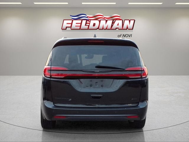 2022 Chrysler Pacifica Touring L AWD