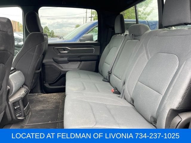 2022 RAM 1500 Big Horn Crew Cab 4x4 5'7" Box