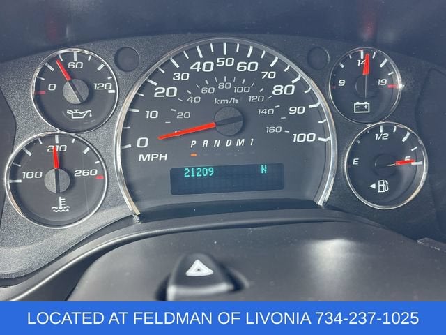 2025 Chevrolet Express Passenger 1LT