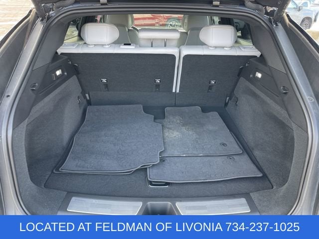 2024 Cadillac LYRIQ Luxury 1