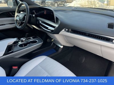 2024 Cadillac LYRIQ Luxury 1