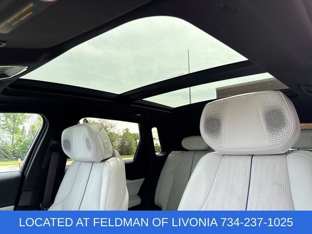 2024 Cadillac LYRIQ Luxury 2