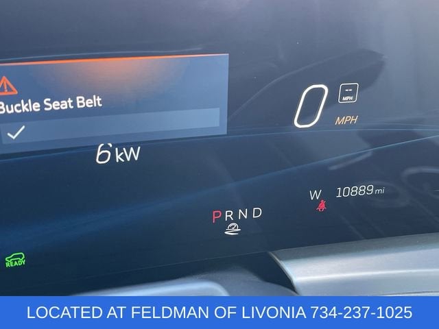 2024 Cadillac LYRIQ Luxury 2