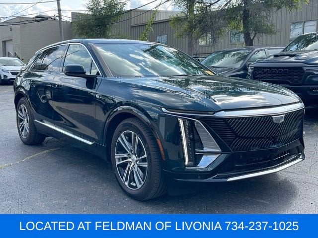 2024 Cadillac LYRIQ Luxury 2