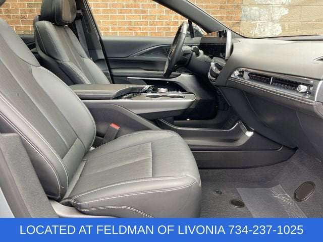 2024 Cadillac LYRIQ Sport 2