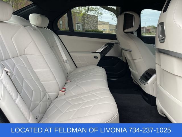 2024 BMW 740i xDrive