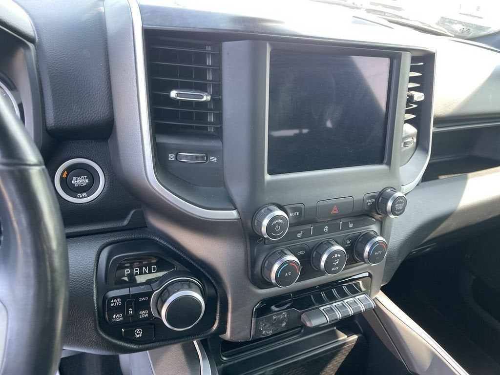 2020 RAM 1500 Big Horn Crew Cab 4x4 5'7" Box