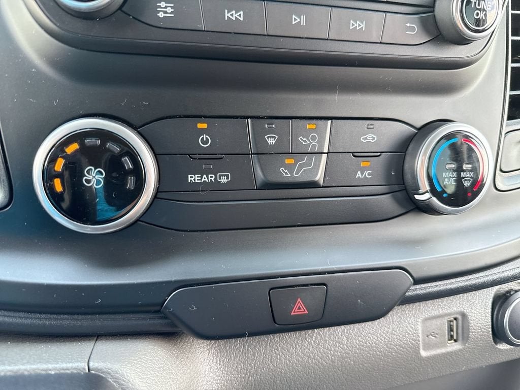 2020 Ford Transit Passenger Van XL - Photo 17