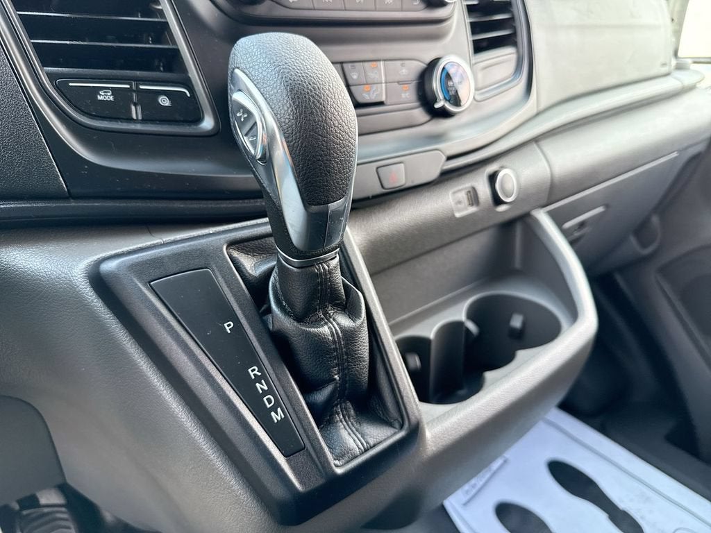 2020 Ford Transit Passenger Van XL - Photo 18