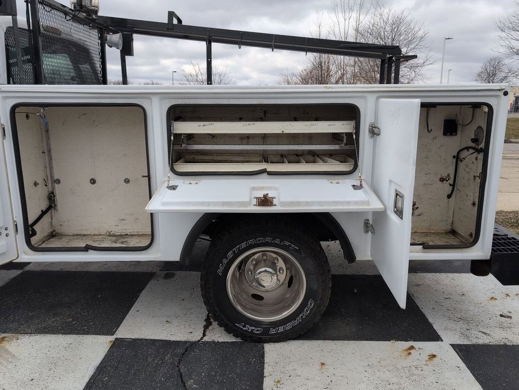 2013 Ford Super Duty F-350 DRW XL