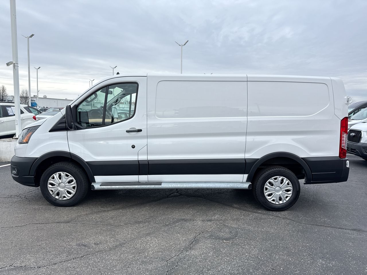 2024 Ford Transit Cargo Van T-250 130" Low Rf 9070 GVWR RWD