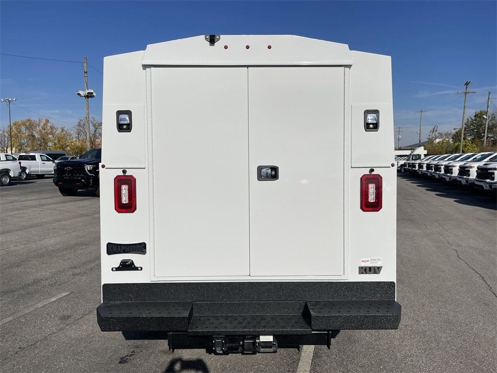 2025 Chevrolet Express Cutaway 3500 1WT