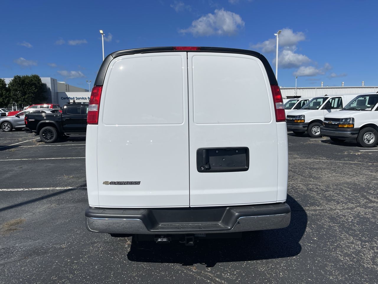 2025 Chevrolet Express Cargo WT