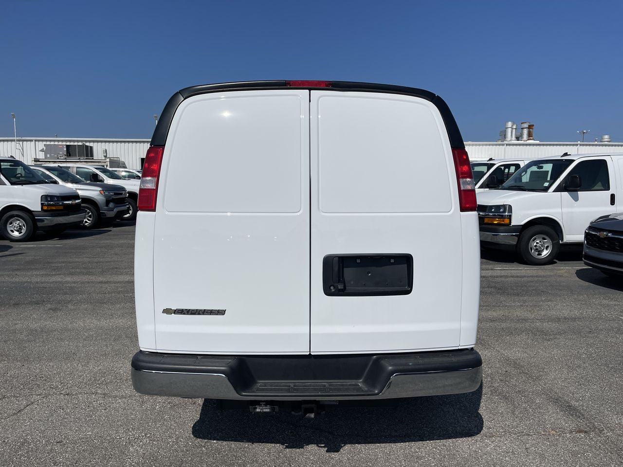2025 Chevrolet Express Cargo WT