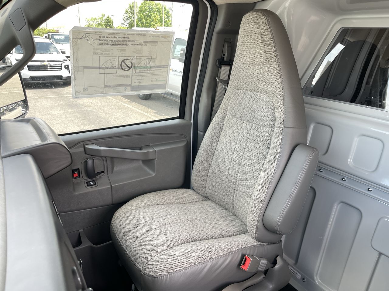 2025 Chevrolet Express Cargo 2500 WT