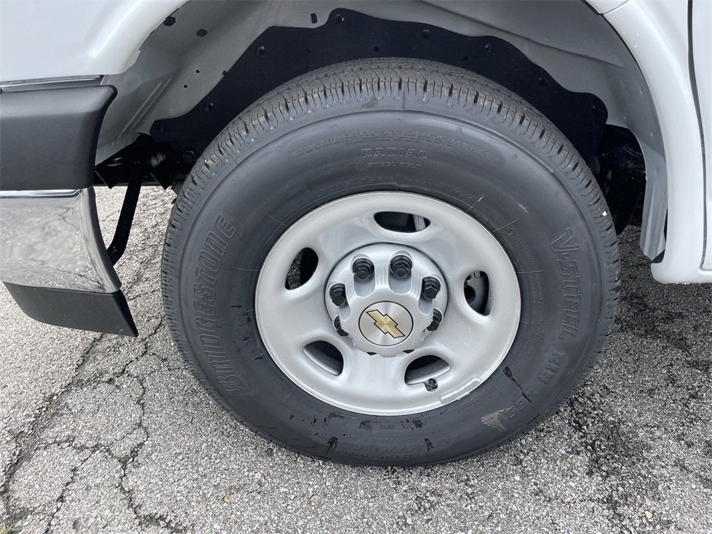 2025 Chevrolet Express Cargo 2500 WT