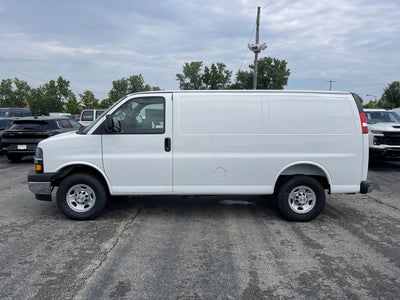 2025 Chevrolet Express Cargo WT