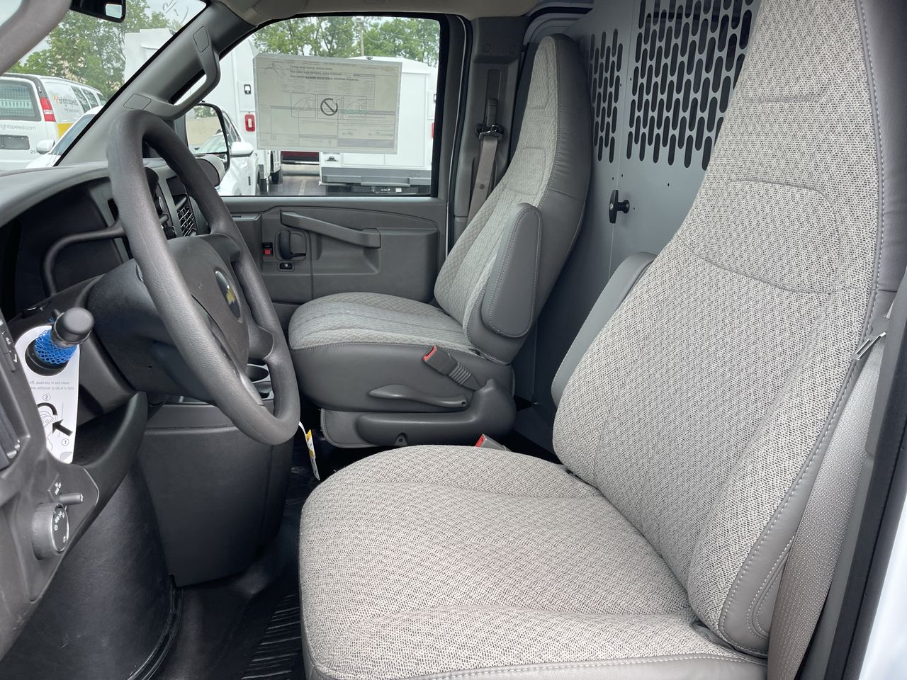 2025 Chevrolet Express Cargo WT