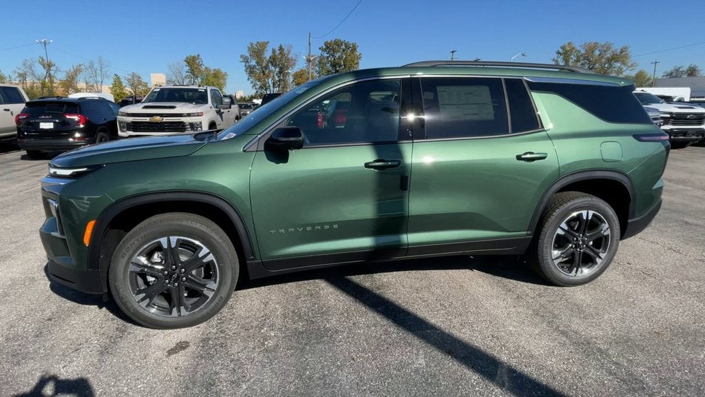 2027 Chevrolet Traverse LT - Photo 7