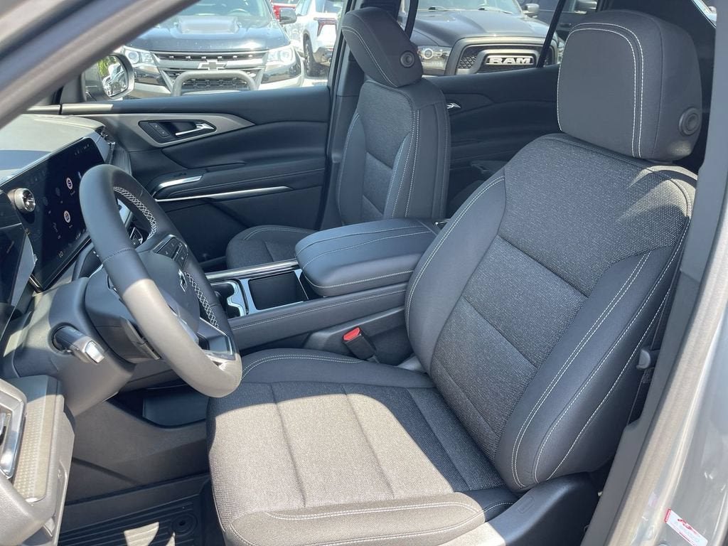 2026 Chevrolet Traverse LT - Photo 11
