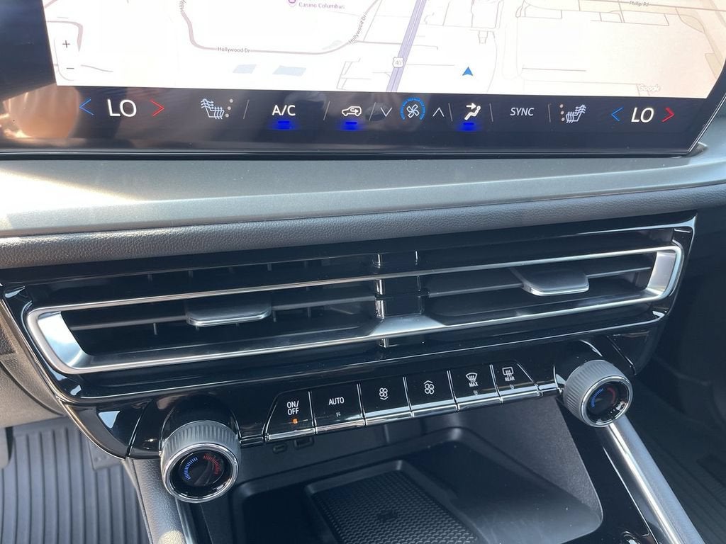 2026 Chevrolet Traverse LT - Photo 19