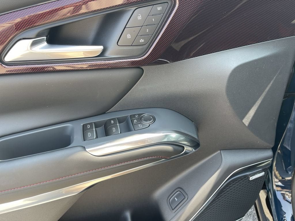 2027 Chevrolet Traverse RS - Photo 13