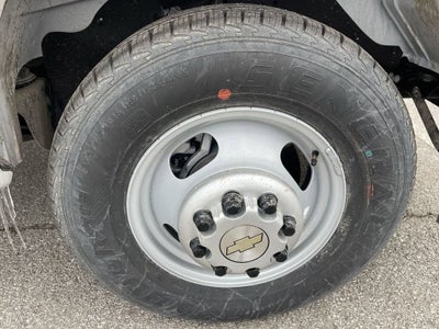 2025 Chevrolet Express Cutaway 3500 1WT