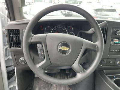 2025 Chevrolet Express Cutaway 3500 1WT