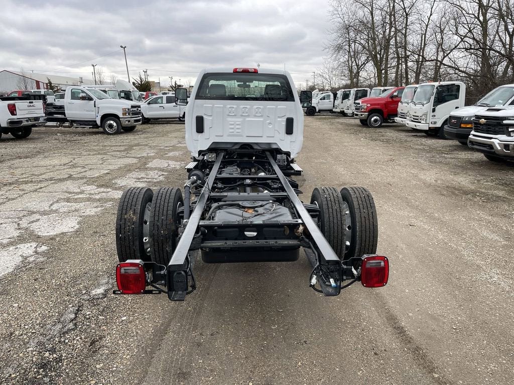 2024 Chevrolet Silverado 5500 HD Work Truck