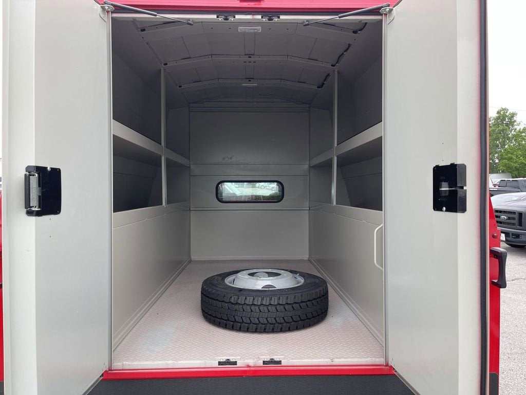 2023 Chevrolet Silverado 5500 HD Work Truck