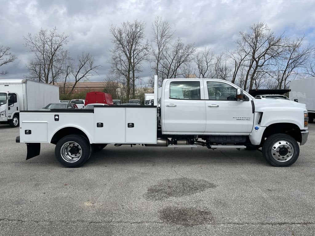 2024 Chevrolet Silverado 5500 HD Work Truck