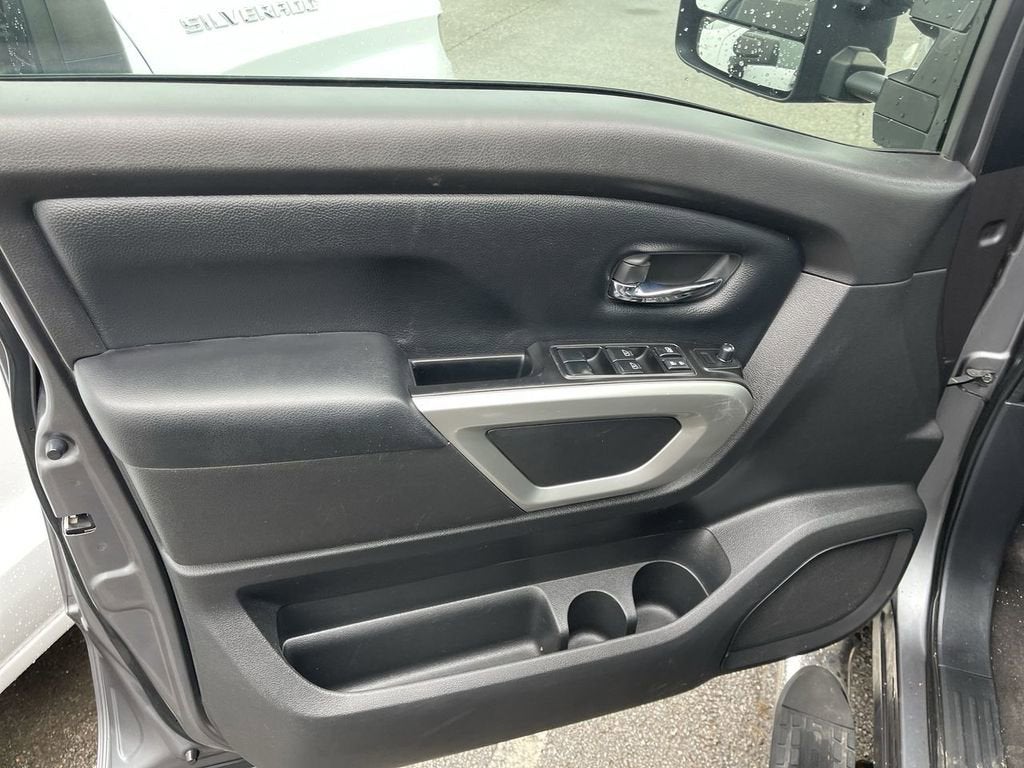 2017 Nissan Titan XD SV