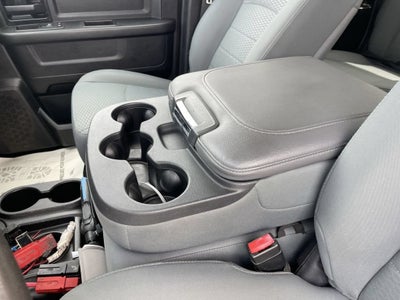 2018 RAM 3500 Tradesman Crew Cab 4x4 8' Box