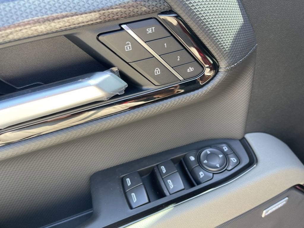 2026 Chevrolet Silverado 1500 ZR2 - Photo 13