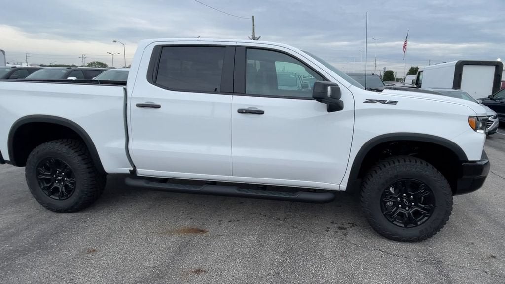 2026 Chevrolet Silverado 1500 ZR2 photo 3