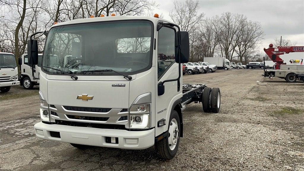 2024 Chevrolet Low Cab Forward 5500 XG 2WD Reg Cab 176