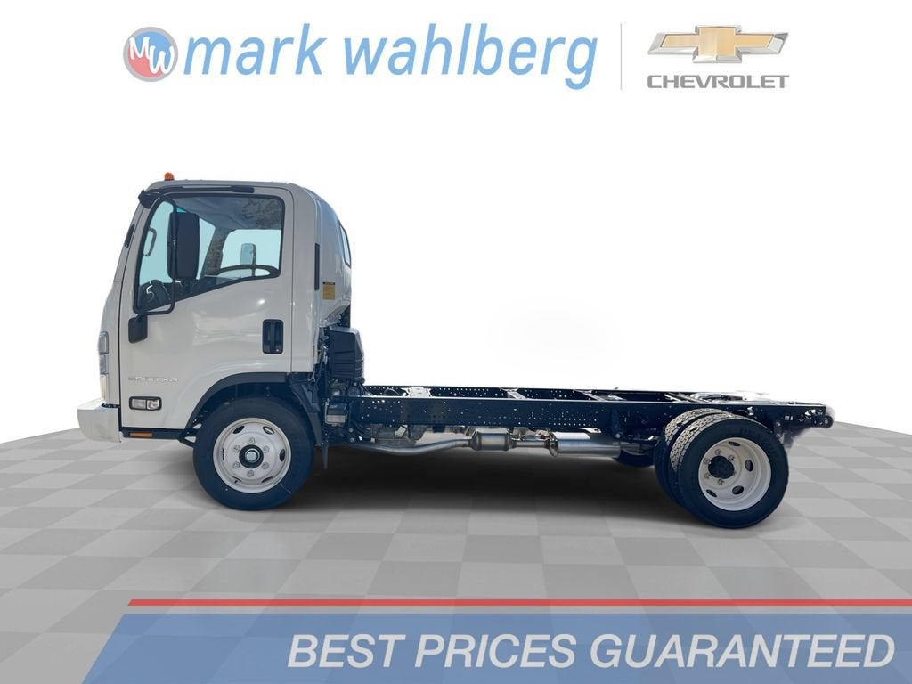 2024 Chevrolet Low Cab Forward's photo
