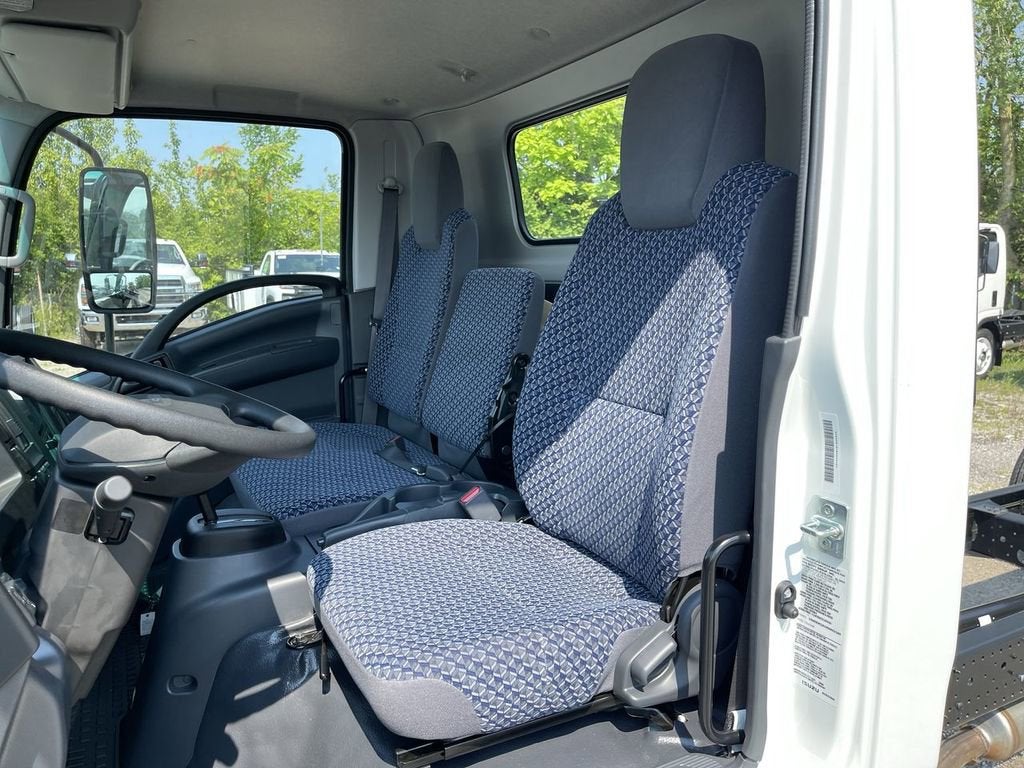 2024 Chevrolet Low Cab Forward 5500 XG 2WD Reg Cab 176