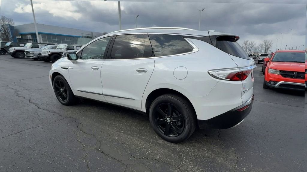 2023 Buick Enclave Essence