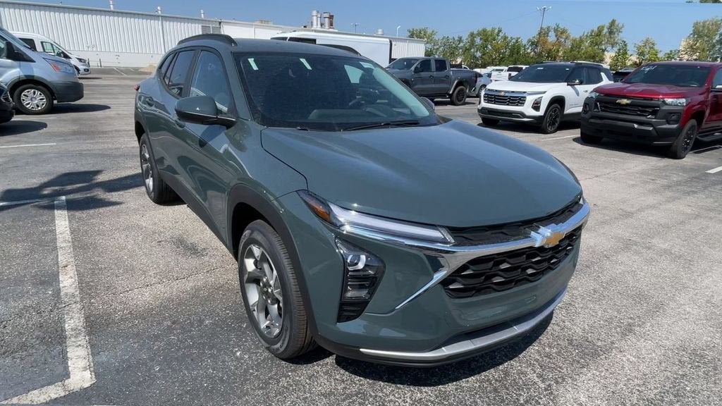 2026 Chevrolet Trax LT photo 4